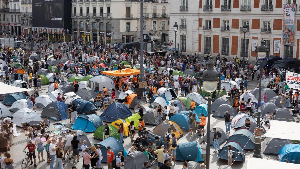 La acampada en Sol se organiza para resistir: “Ni una Maricarmen más”