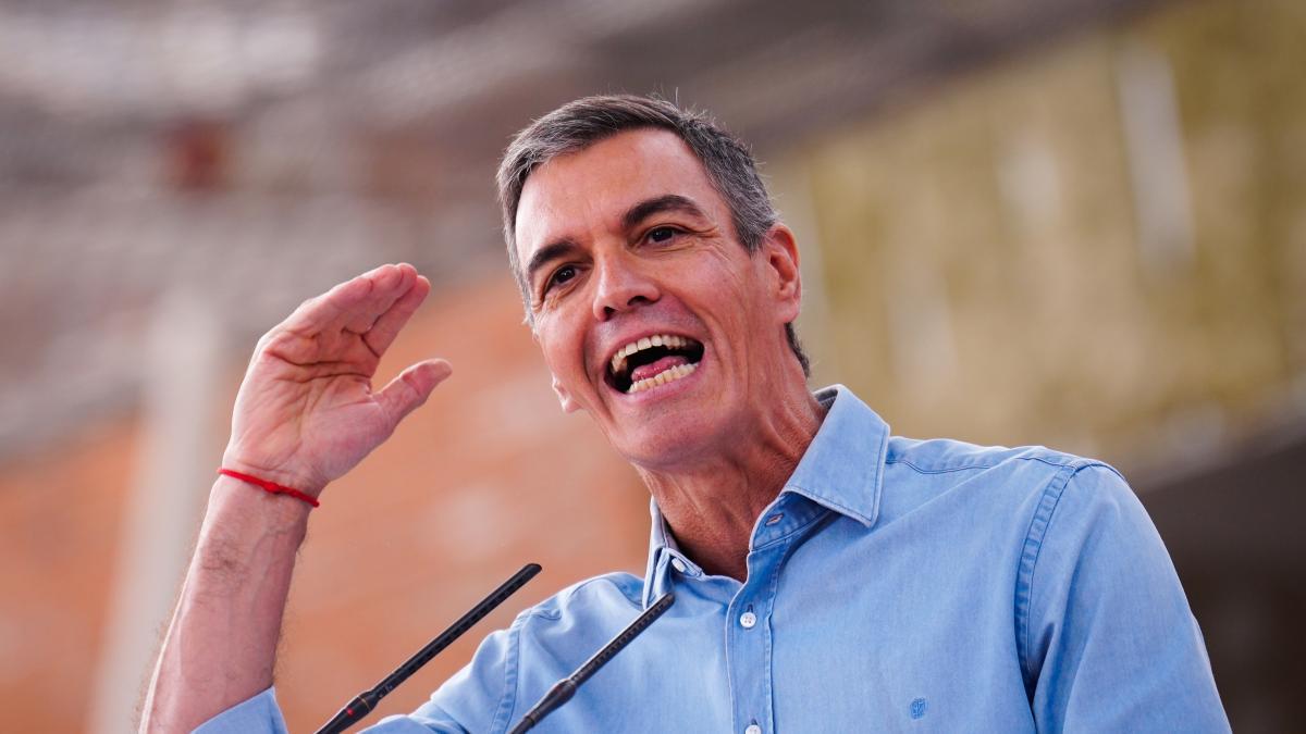 Sánchez asegura a Maricarmen que “trabaja contra reloj” para aprobar el decreto antidesahucios
