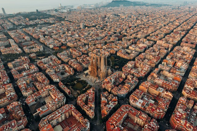 Barcelona en clave local: una escapada con mar, barrios y noche