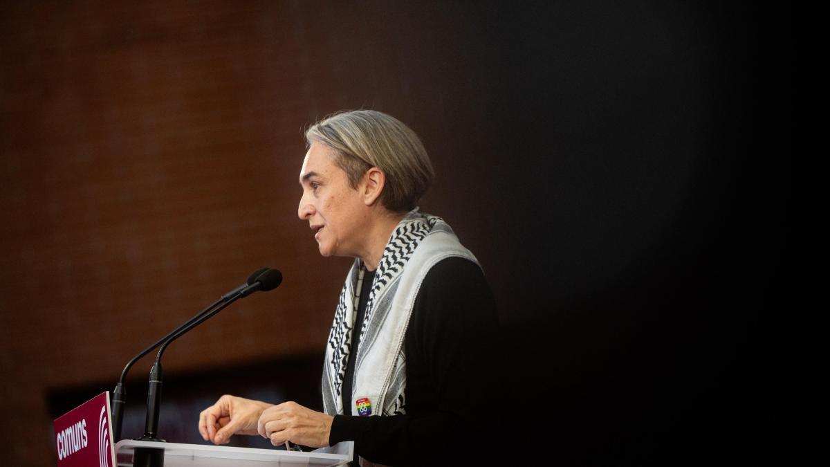La izquierda alternativa elige a Colau ante el abismo de la fragmentación