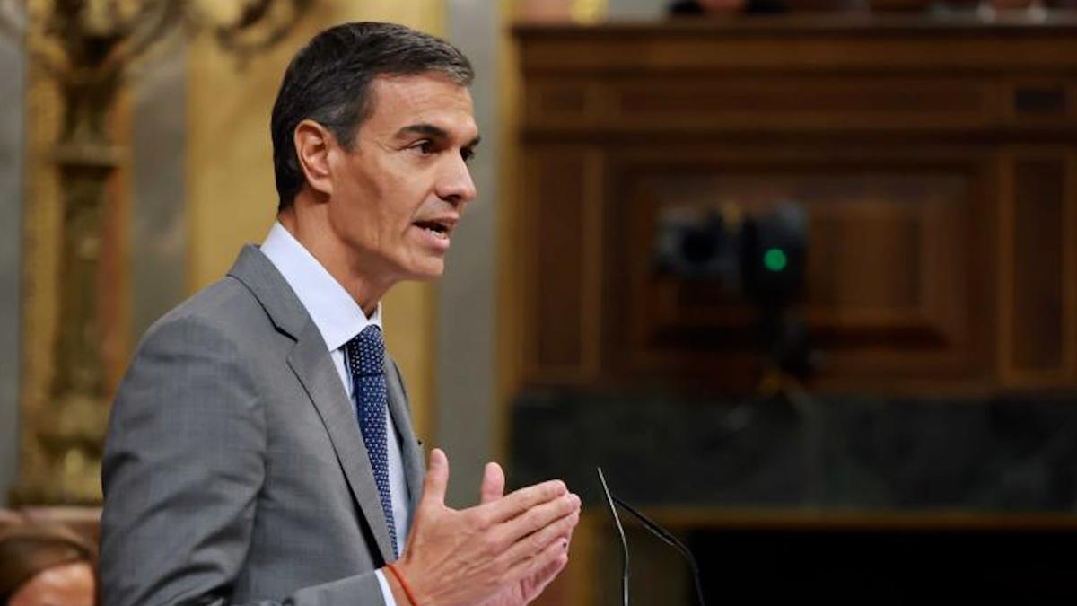 Sánchez debatirá en los próximos días con su núcleo duro un posible adelanto electoral