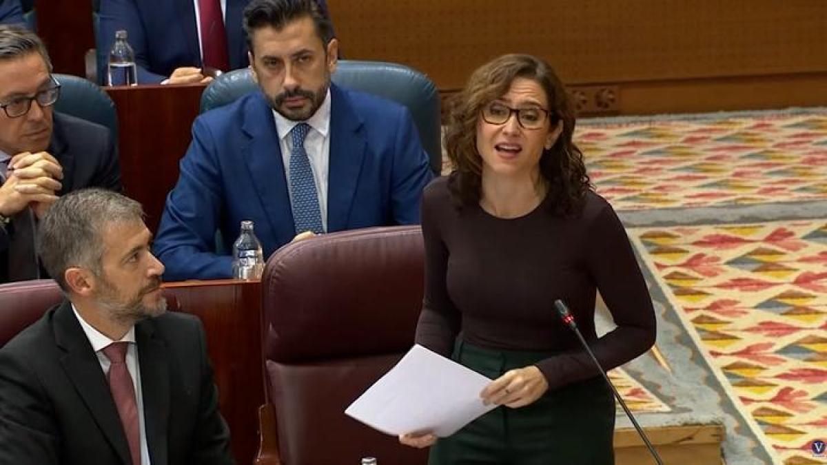 Tensión en el pleno de la Asamblea entre la oposición y Ayuso: “No va a haber paz en las calles de Madrid”